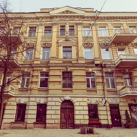 Airy Old Town *